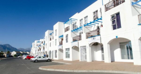 Tranquil Secure Beach Apartment Close to Major Amenities in Strand, Western Cape